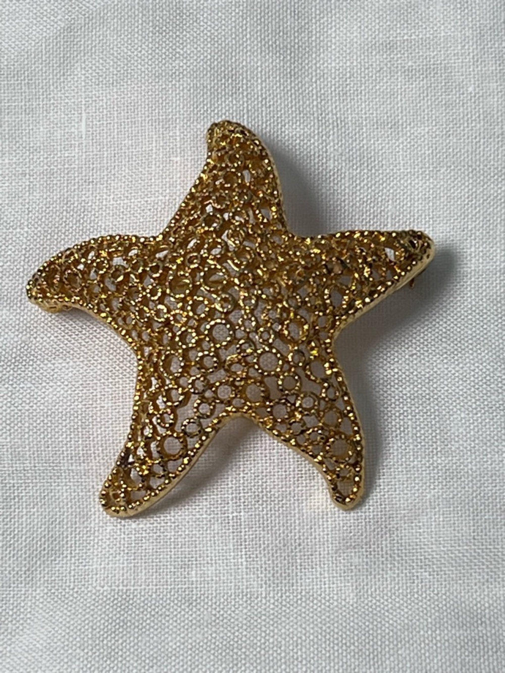 Vintage MIENT Gold Tone Starfish Textured Ocean Beach Coastal Brooch